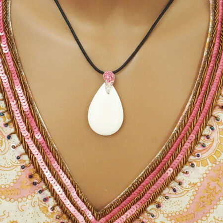 Γυναικείο Κολιέ με Αχάτη Λευκό Ασήμι 925 Μαύρο ΚΟρδόνι Λευκές Ροζ Πέτρες