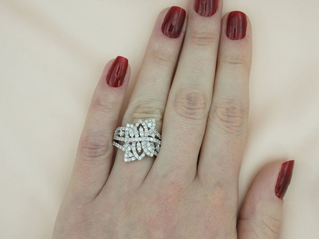 Δαχτυλίδι Γυναικείο Λευκόχρυσο 18 Καράτια Μπριγιάν Διαμάντια