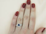 Λευκόχρυσο Δαχτυλίδι 18 Καρατίων Διαμάντια Μπριγιάν Ζαφείρι Μπλε Δάκρυ Γυναικείο