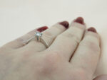 Μονόπετρο Λευκόχρυσο Δαχτυλίδι 18 Καράτια Διαμάντι Brilliant Γυναικείο Αρραβώνας