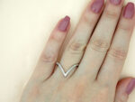Λευκόχρυσο Δαχτυλίδι με Ζιργκόν Πέτρες Σχήμα V Γυναικείο 14Κ
