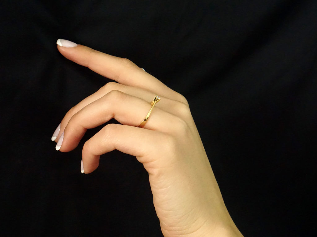Δαχτυλίδι 18 Καράτια Χρυσό Μονόπετρο Με Διαμάντι Μπριγιάν