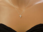 Σταυρός Με Διαμάντια Κοπής Brilliant Και Αλυσίδα Σε Λευκόχρυσο 18 Καράτια