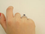 Δαχτυλίδι Με Ζαφείρι Και Διαμάντια Σε Λευκόχρυσο 18Κ Δώρο GR414