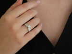 Μονόπετρο Δαχτυλίδι Με Brilliant Και Princess Διαμάντια Σε Λευκόχρυσο 18K