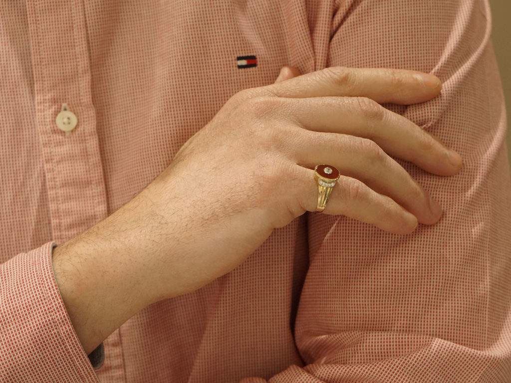 Ανδρικό Δαχτυλίδι Με Κόκκινη Πέτρα Καρνεόλη Και Ζιργκόν Σε Χρυσό 14Κ
