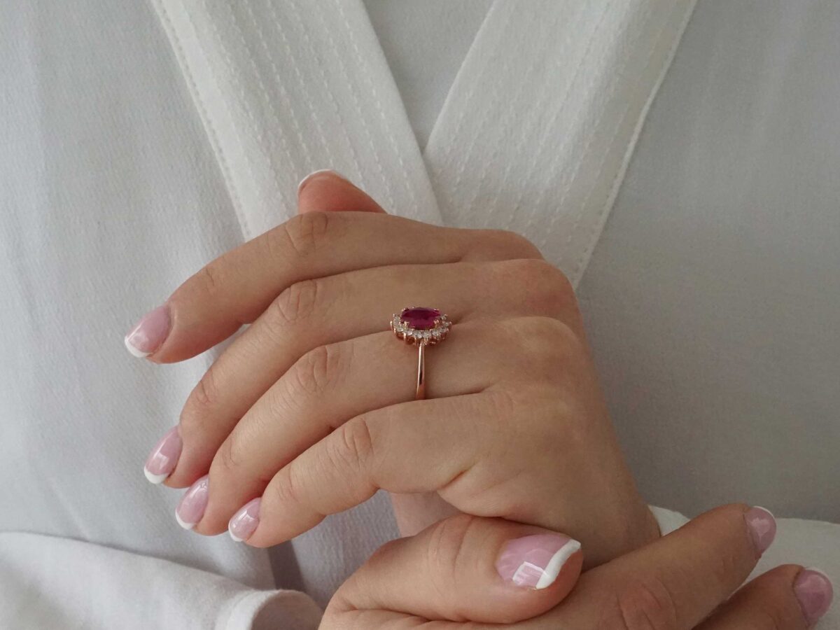 Δαχτυλίδι Ροζέτα Με Ρουμπίνι Και Μπριγιάν Σε Ροζ Χρυσό 18 Καράτια Δώρο