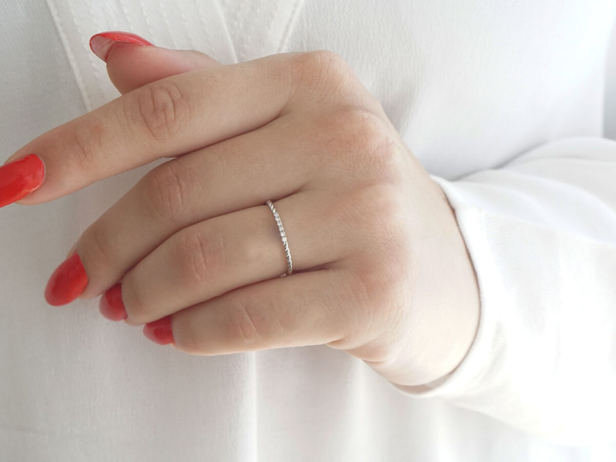 Γυναικείο Δαχτυλίδι Με Διαμάντια Σε Λευκόχρυσο 14 Καράτια
