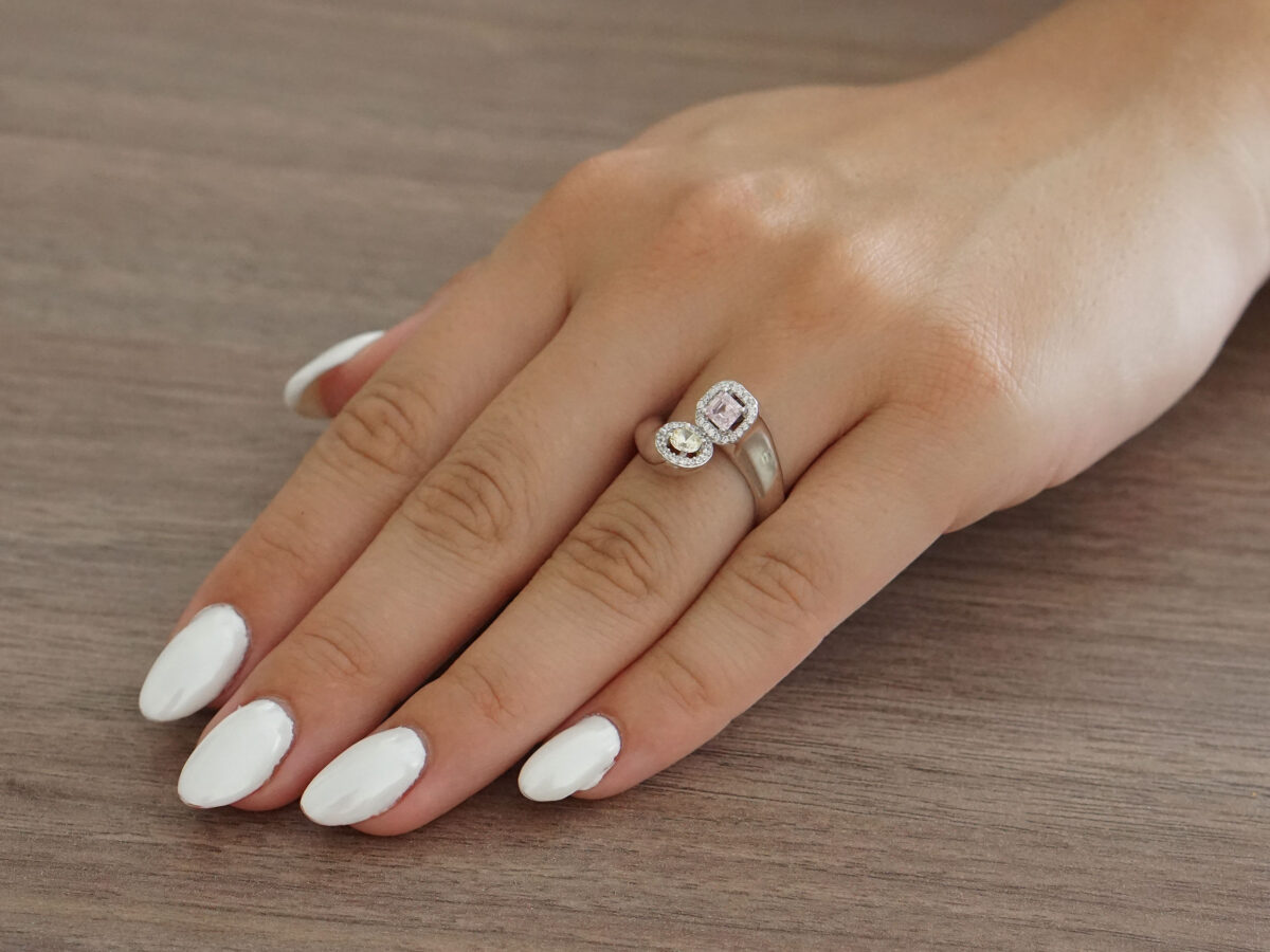 Γυναικείο Λευκόχρυσο Δαχτυλίδι Με Ζιργκόν Σε Ροζέτες 14 Καράτια