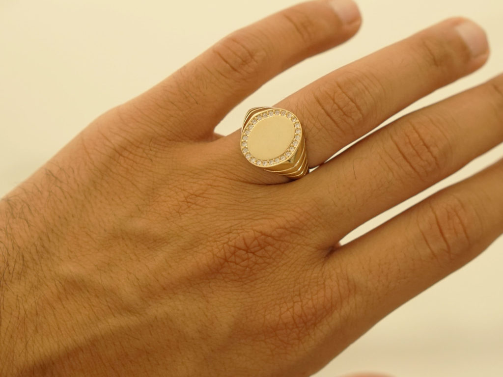 Δαχτυλίδι Χρυσό 14 Καράτια Με Λευκές Πέτρες Ζιργκόν