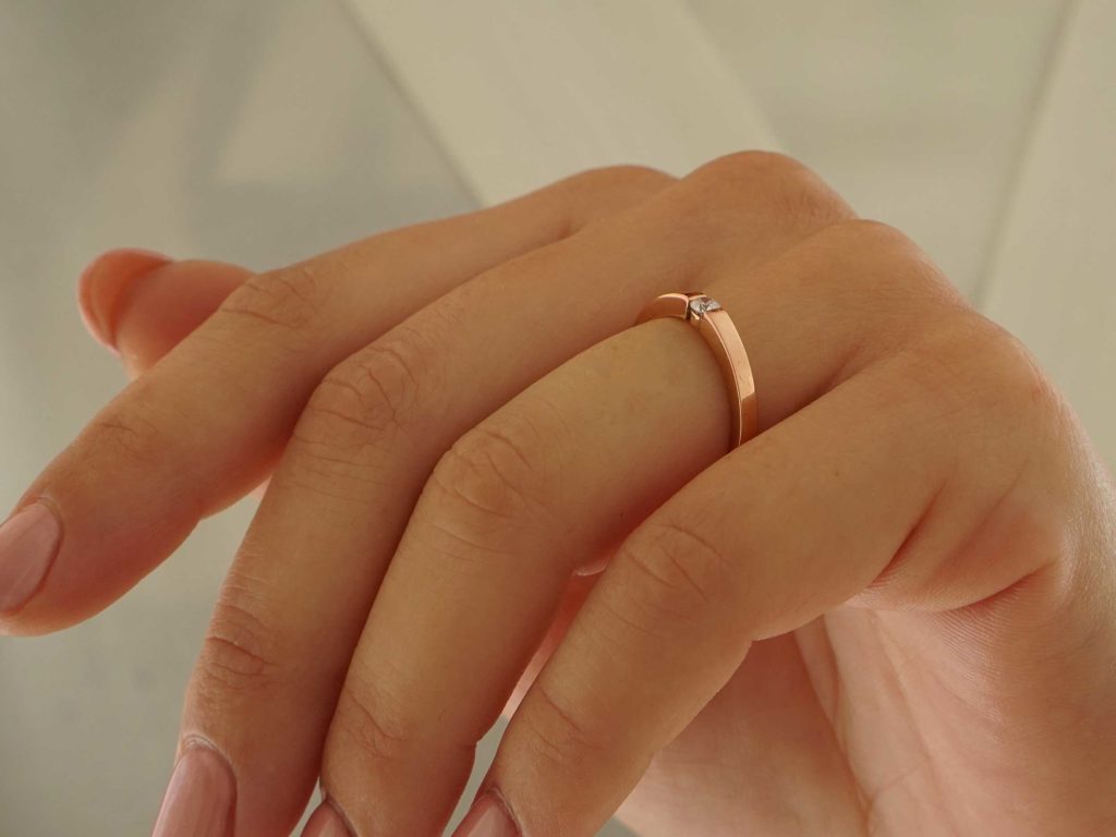 Δαχτυλίδι Μονόπετρο Ροζ Χρυσό 18 Καράτια Με Διαμάντι