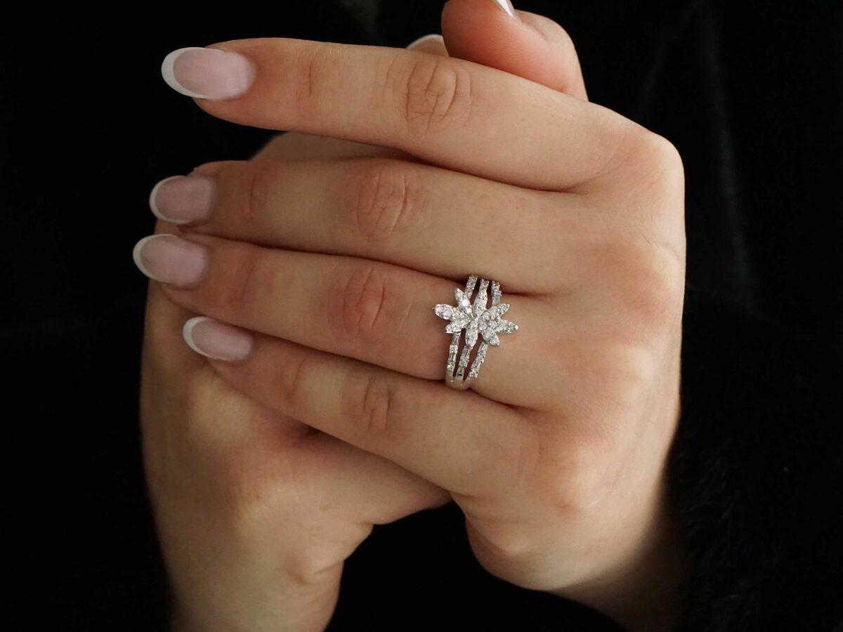 Γυναικείο Δαχτυλίδι Με Διαμάντια Σε Λευκόχρυσο 18 Καράτια
