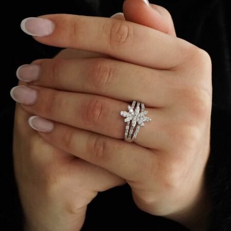 Γυναικείο Δαχτυλίδι Με Διαμάντια Σε Λευκόχρυσο 18 Καράτια