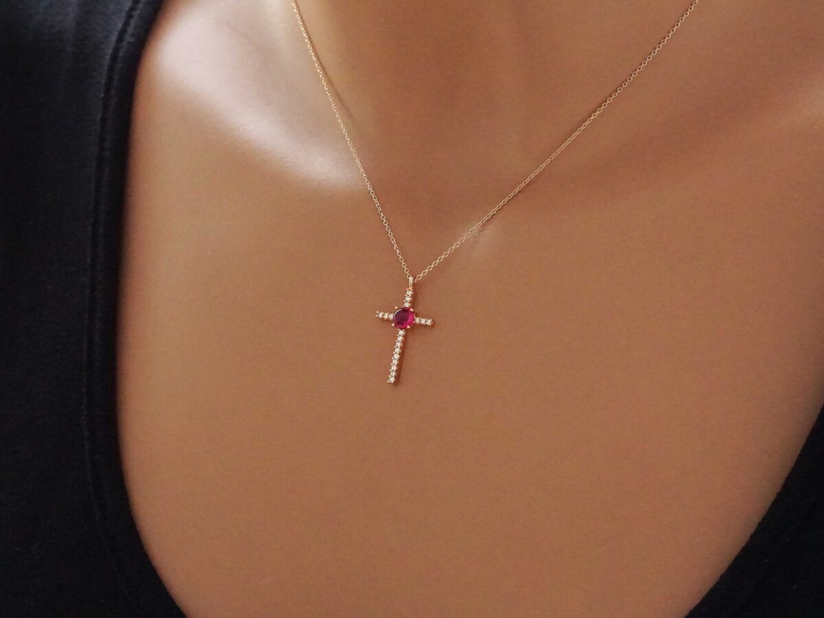 Σταυρός Γυναικείος Ροζ Χρυσός 14 Καράτια Με Αλυσίδα Και Ζιργκόν Πέτρες