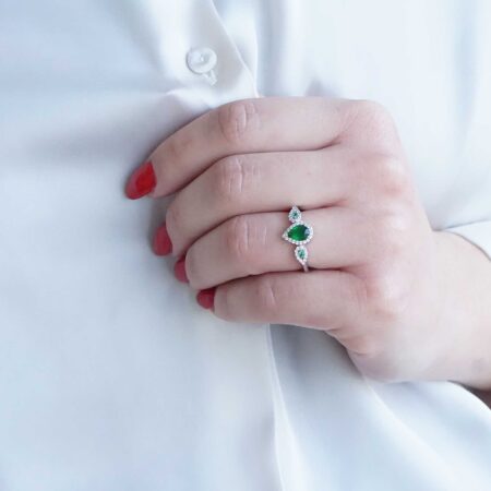 Δαχτυλίδι Λευκόχρυσο 14Κ Με Ροζέτες Από Πράσινες Και Λευκές Πέτρες Ζιργκόν