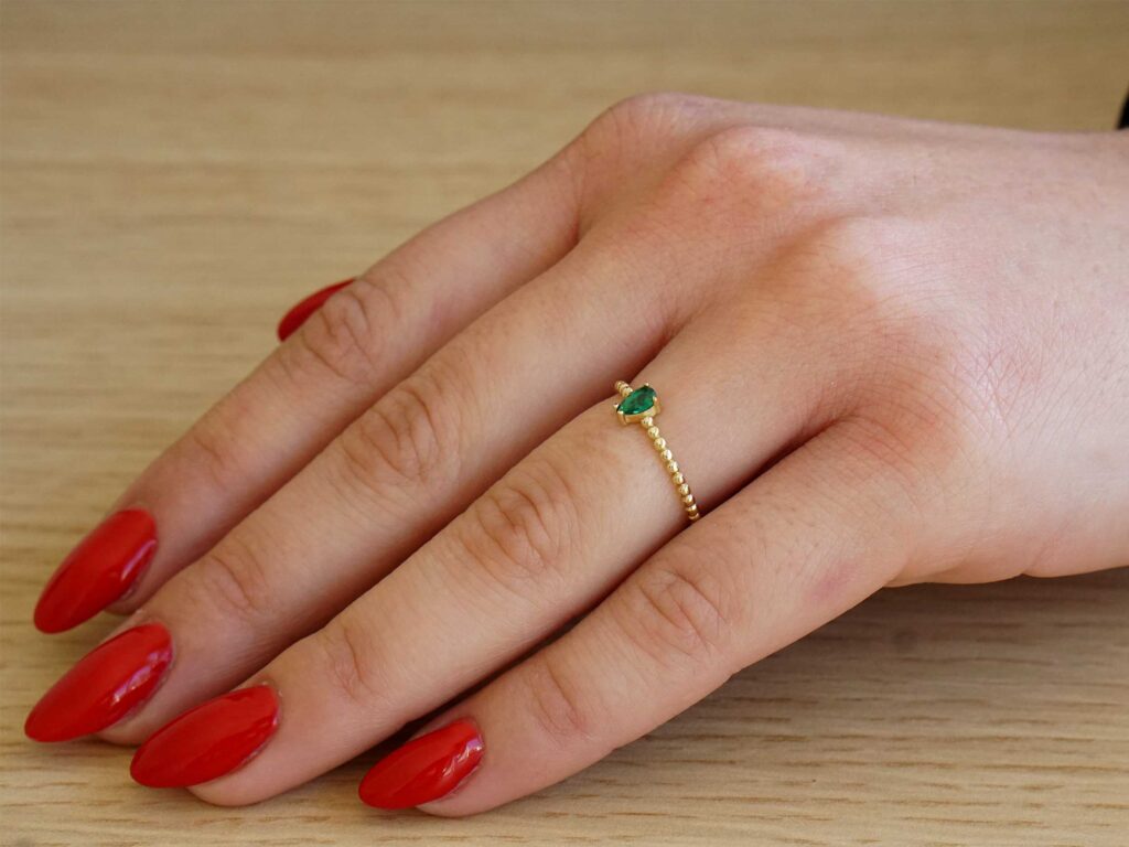 Δαχτυλίδι Με Πέτρα Πράσινη Ζιργκόν Σε Χρυσό 14 Καρατίων