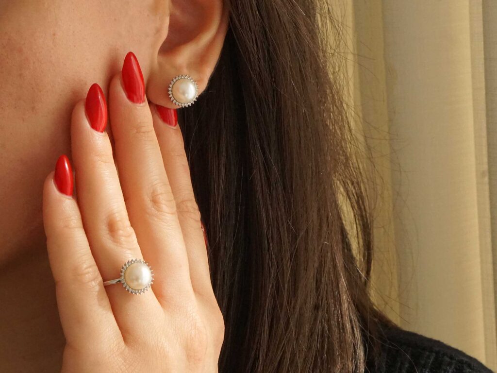 Δαχτυλίδι Ροζέτα Με Μαργαριτάρι Και Ζιργκόν Σε Λευκόχρυσο 14 Καράτια
