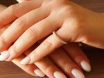 Ολόβερο Δαχτυλίδι Λευκόχρυσο 14 Καρατίων Με Ζιργκόν Πέτρες