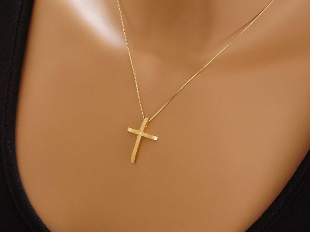 Χρυσός Σταυρός Κ18 Με Μπριγιάν Και Αλυσίδα Για Βάπτιση