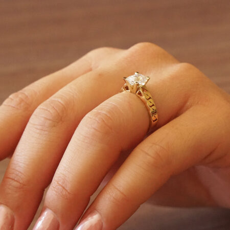 Χρυσό Μονόπετρο Δαχτυλίδι 9 Καράτια