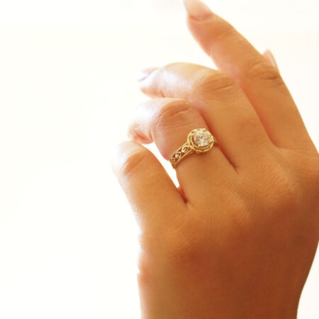 Δαχτυλίδι Χρυσό Μονόπετρο 9 Καράτια Με Ζιργκόν Και Διαμαντάρισμα