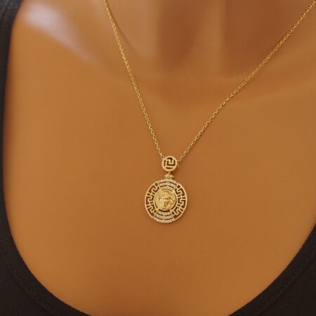 Μενταγιόν Χρυσό 9 Καράτια Με Λευκές Ζιργκόν Πέτρες