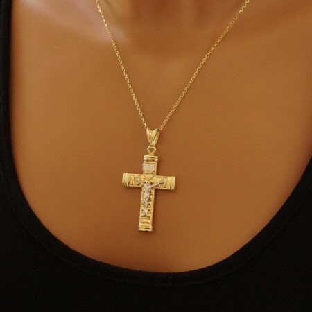 Δίχρωμος Σταυρός Με Τον Εσταυρωμένο Σε Χρυσό 9 Καράτια