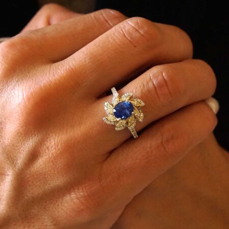 Δίχρωμο Δαχτυλίδι Με Ζαφείρι 18 Καράτια