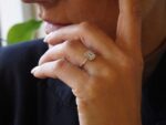 Ροζέτα Λευκόχρυση 8 Καράτια Με Ζιργκόν Πέτρες