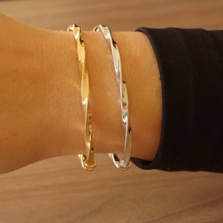 Ασημένια Χειροπέδα Στριφή Λουστρέ 925