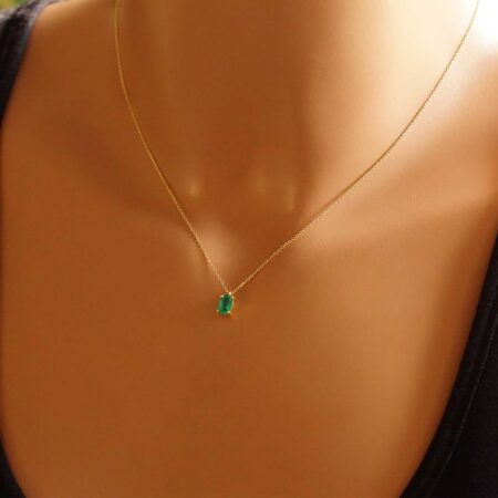 Χρυσό Μενταγιόν Με Σμαράγδι Και Αλυσίδα 18 Καράτια