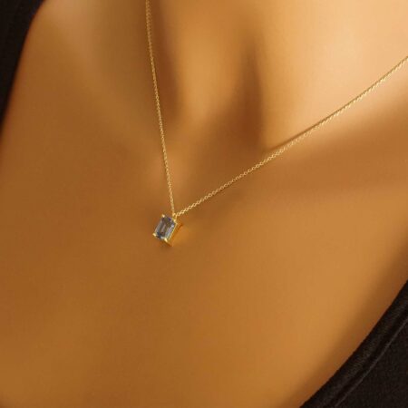 Χρυσό Μενταγιόν Με Ζαφείρι Και Αλυσίδα 18 Καράτια