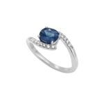 Δαχτυλίδι Με Μπλε Ζαφείρι Και Μπριγιάν Σε Λευκόχρυσο 18Κ