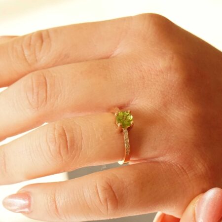 Δαχτυλίδι Με Περίδοτο Και Μπριγιάν Σε Ροζ Χρυσό 18 Καράτια