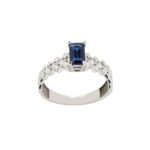 Δαχτυλίδι Με Ζαφείρι Και Διαμάντια Σε Λευκόχρυσο 18Κ