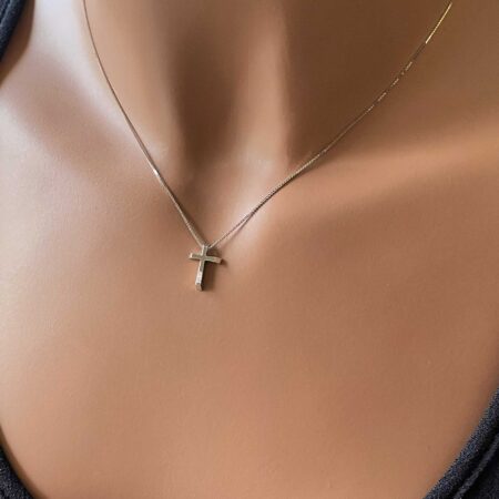 Λευκόχρυσος Σταυρός 18 Καράτια Μπριγιάν