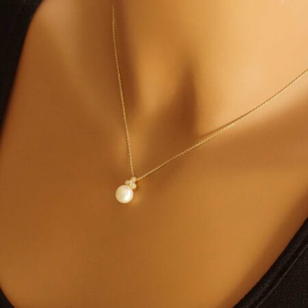 Μενταγιόν Με Μαργαριτάρι Και Μπριγιάν Σε Χρυσό 18 Καράτια