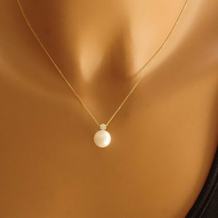 Μενταγιόν Με Μαργαριτάρι Και Διαμάντια Σε Χρυσό 18 Καράτια