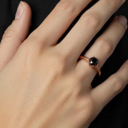 Δαχτυλίδι Μονόπετρο Με Μαύρο Διαμάντι Σε Ροζ Χρυσό 18 Καράτια