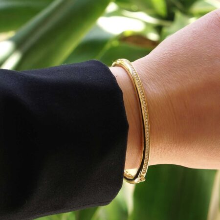 Χειροπέδα Με Διαμάντια Σε Χρυσό 18 Καράτια